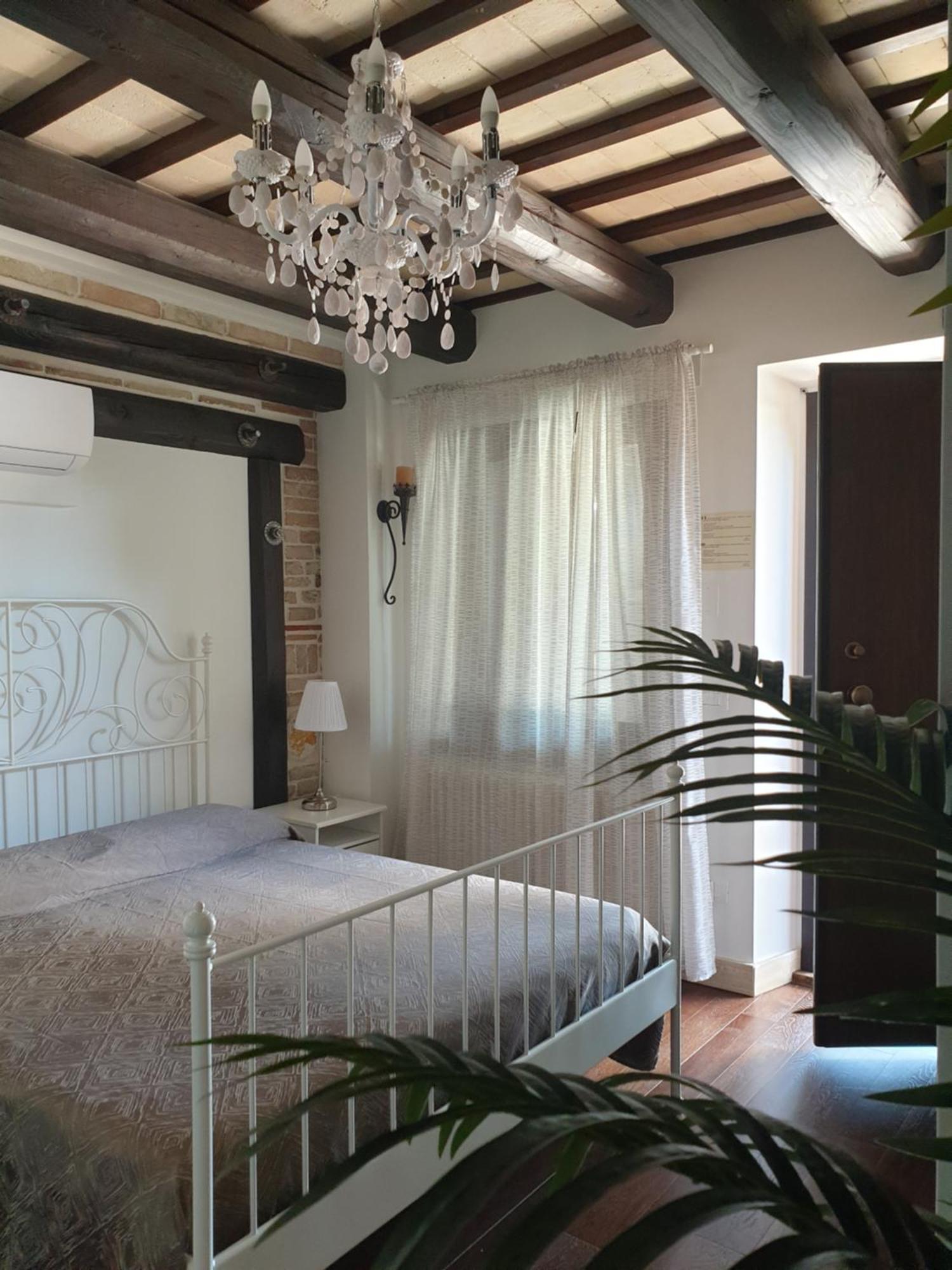 La Dolce Vita Castelfidardo Bagian luar foto